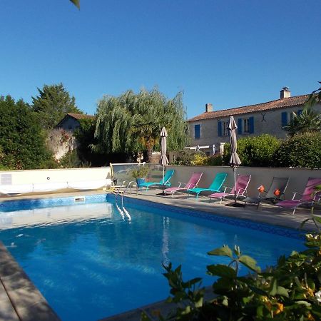 Le Clos Des Palmiers Saint-Ouen-d'Aunis Bagian luar foto