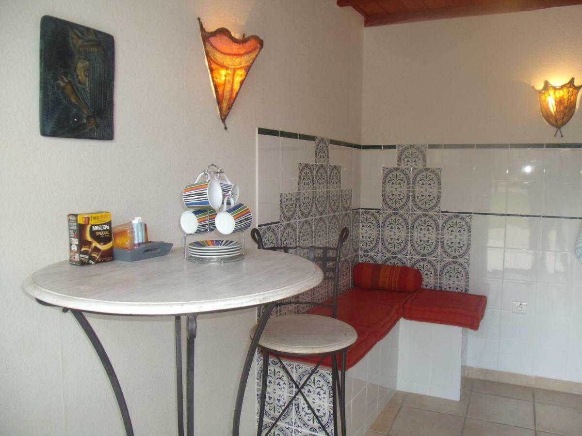Le Clos Des Palmiers Saint-Ouen-d'Aunis Bagian luar foto